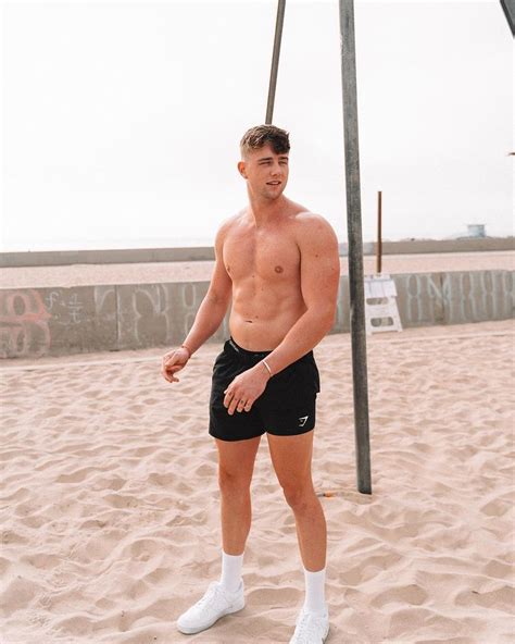 harry jowsy naked|Harry Jowsey (@harryjowsey) • Instagram photos and videos